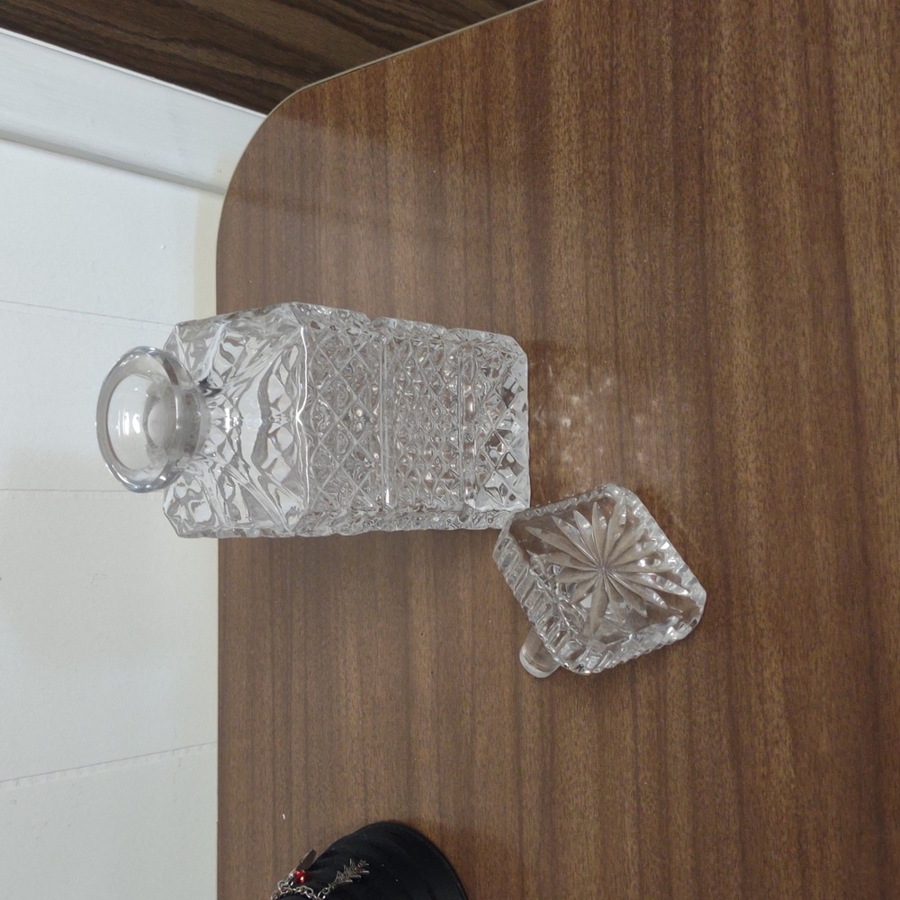 Vintage Elegant Clear Glass Decanter - Picture 2 of 2